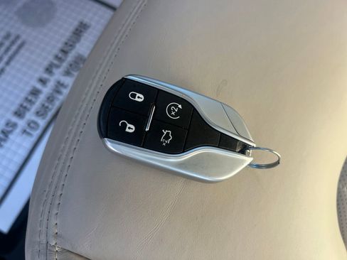 Used 2022 Maserati Levante GT image 28