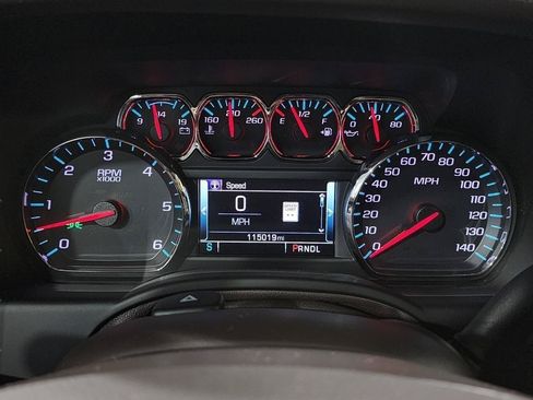 Used 2018 Chevrolet Suburban Premier AWD/4WD image 20