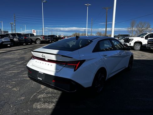 Used 2025 Hyundai Elantra SEL w/ Cargo Package image 4