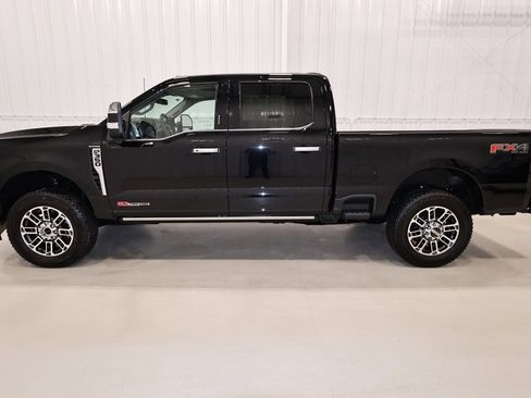 Certified 2026 Ford F350 Platinum w/ Platinum Plus Package image 7