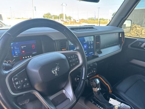 Used 2021 Ford Bronco Badlands image 24