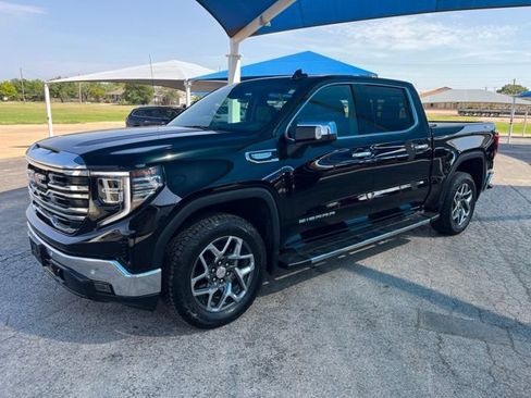 Used 2024 GMC Sierra 1500 SLT AWD/4WD image 1