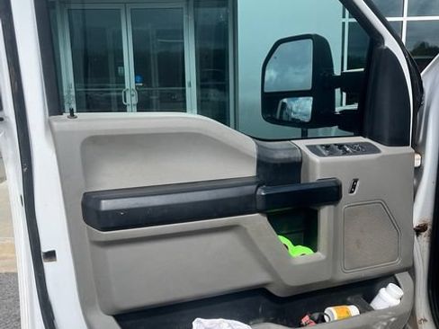 Used 2019 Ford F250 XL w/ Power Equipment Group AWD/4WD image 14