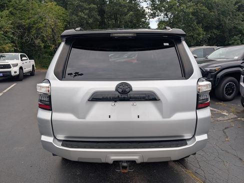 Used 2020 Toyota 4Runner Venture AWD/4WD image 6
