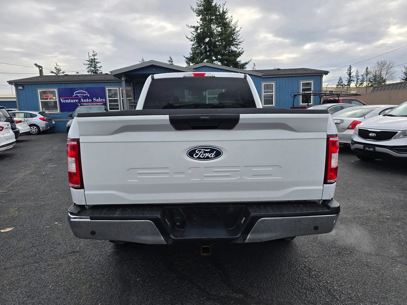 Used 2019 Ford F150 XLT w/ Equipment Group 301A Mid AWD/4WD image 4