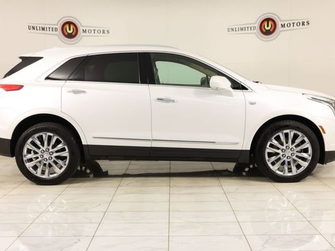 Used 2017 Cadillac XT5 Platinum image 2