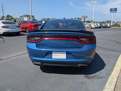 Used 2023 Dodge Charger SXT w/ Blacktop Package RWD image 5