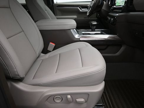 New 2026 Chevrolet Silverado 1500 LTZ w/ Z71 Off-Road Package image 28