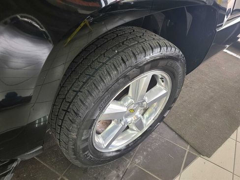 Used 2012 Chevrolet Suburban LTZ image 42