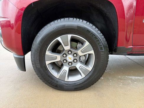 Used 2018 Chevrolet Colorado Z71 AWD/4WD image 10