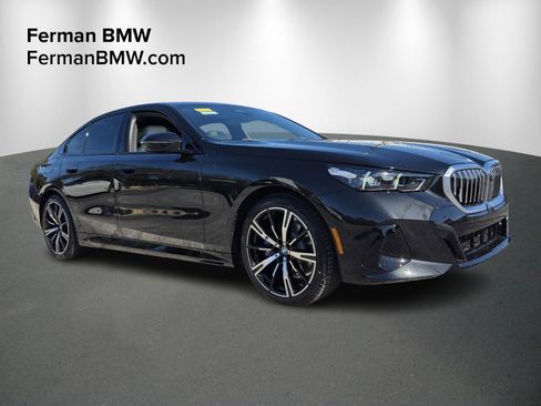 Used 2026 BMW 530i w/ M Sport Package image 1