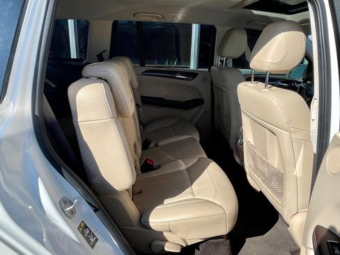 Used 2017 Mercedes-Benz GLS 450 4MATIC image 30