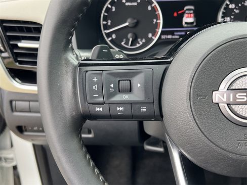 Certified 2023 Nissan Rogue SL w/ SL Premium Package image 11