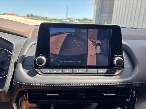 Used 2021 Nissan Rogue SV AWD/4WD image 28