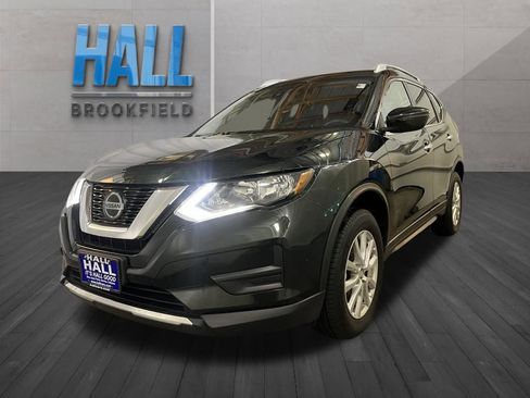 Used 2020 Nissan Rogue SV image 1