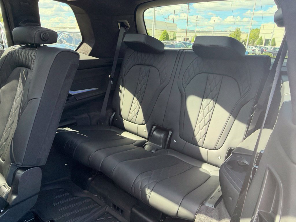 Certified 2026 BMW X7 M60i AWD/4WD image 29