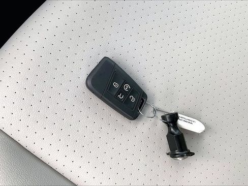 Used 2019 Volkswagen Jetta R-Line w/ R-Line Cold Weather Package FWD image 11