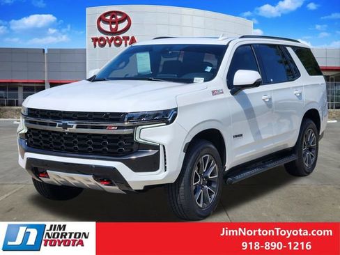 Used 2022 Chevrolet Tahoe Z71 w/ Luxury Package AWD/4WD image 3