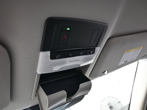 Used 2024 Nissan Pathfinder SV FWD image 31
