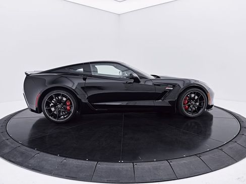 Used 2016 Chevrolet Corvette Z06 w/ 3LZ Preferred Equipment Group RWD image 15