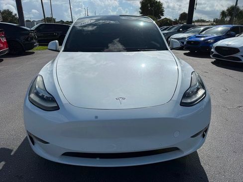 Used 2021 Tesla Model Y Long Range AWD/4WD image 2