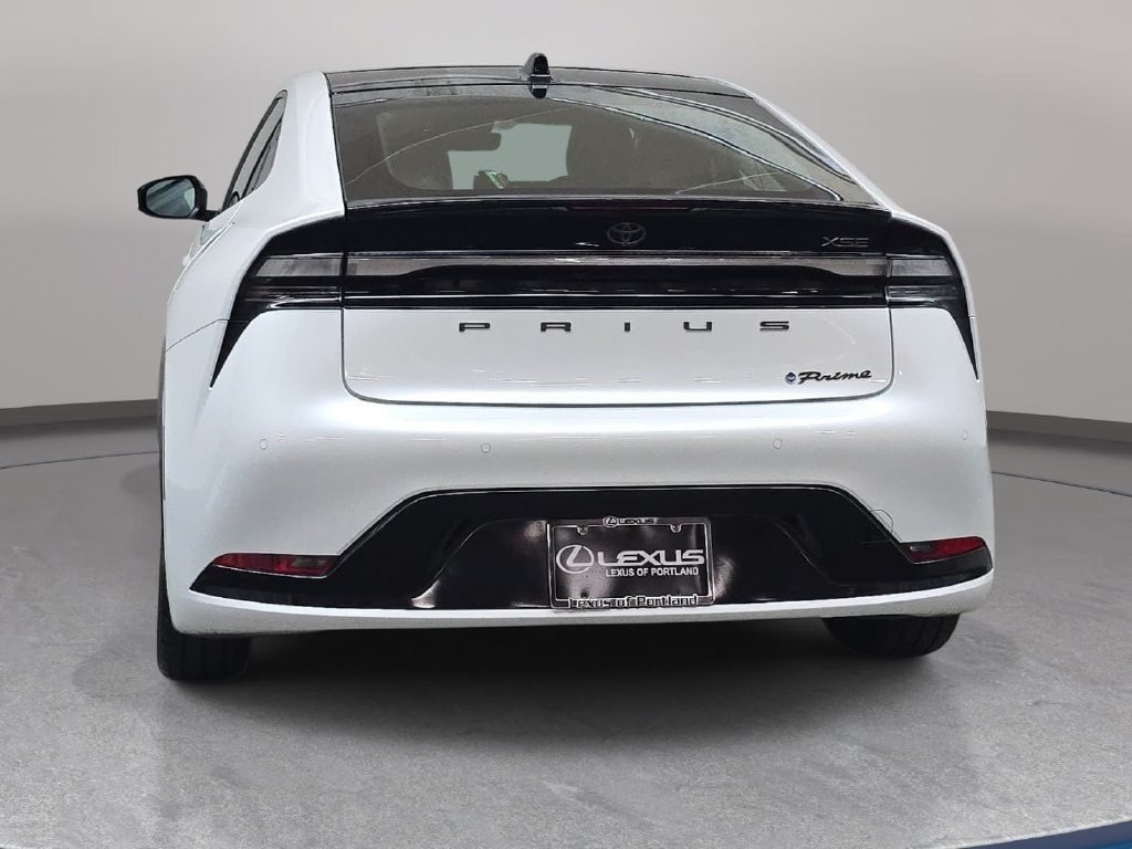 Used 2023 Toyota Prius Prime FWD image 7