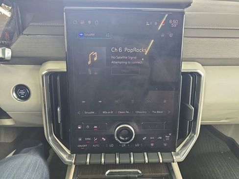 Certified 2024 GMC Acadia Denali w/ Super Cruise Package image 16