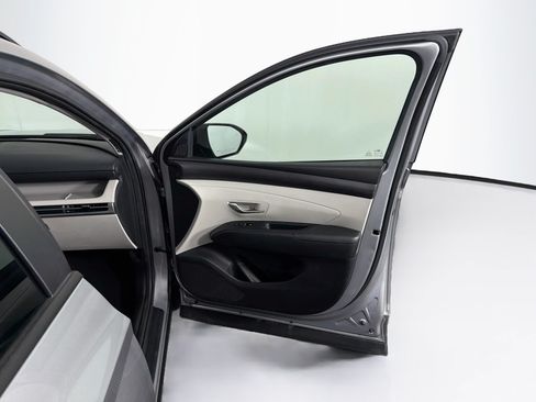 Used 2025 Hyundai Tucson SEL FWD image 34
