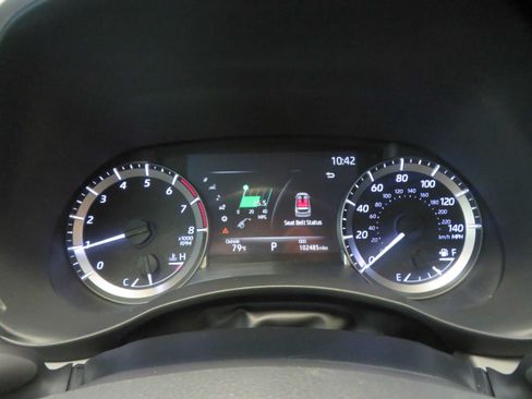 Used 2023 Toyota Highlander XLE FWD image 35