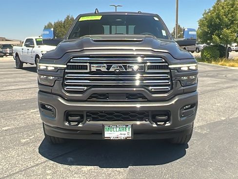 New 2025 RAM 2500 Laramie image 8