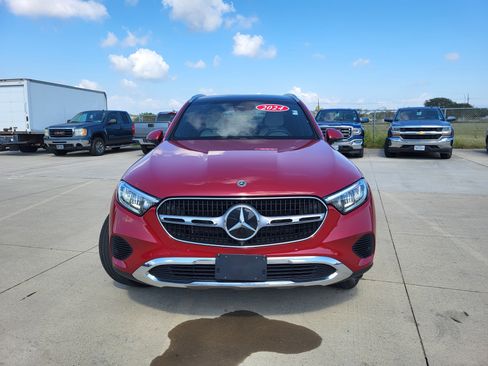Used 2024 Mercedes-Benz GLC 300 4MATIC image 8