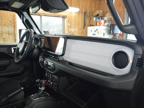 Used 2025 Jeep Wrangler Unlimited Sport S 4xe image 10