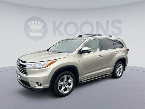 Used 2016 Toyota Highlander Limited image 1