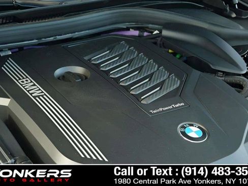 Used 2022 BMW 540i xDrive w/ Premium Package image 39