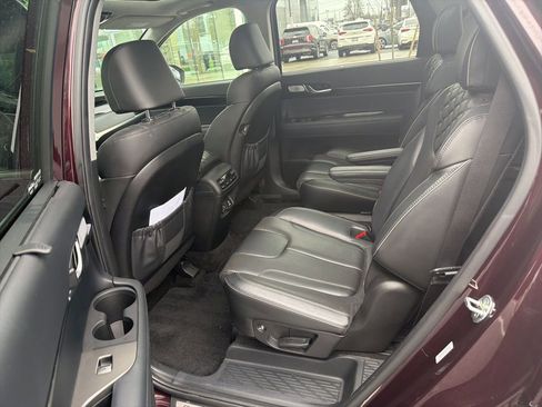 Used 2021 Hyundai Palisade Limited image 9