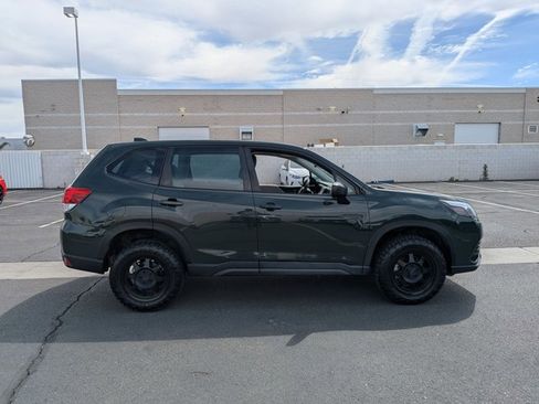 Used 2022 Subaru Forester image 4
