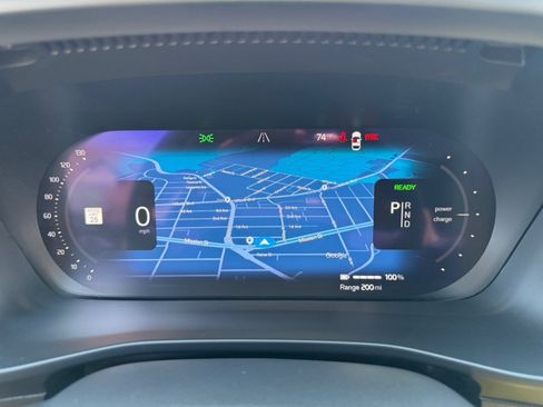 Used 2023 Volvo C40 Recharge Core w/ Climate Package AWD/4WD image 13