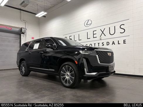 Used 2021 Cadillac Escalade ESV Premium Luxury w/ Driver Assist Tech Package AWD/4WD image 2