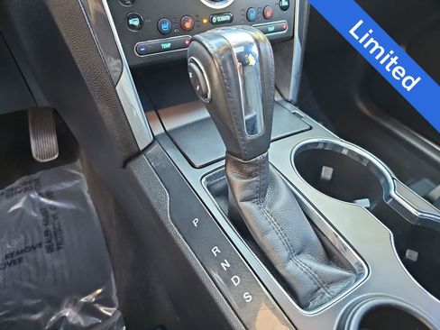 Used 2019 Ford Explorer Limited w/ Ford Safe & Smart Package FWD image 21