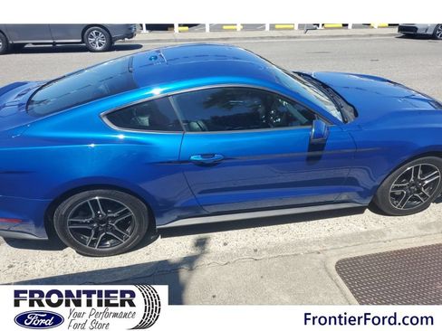 Used 2018 Ford Mustang Premium RWD image 5