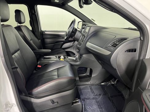 Used 2020 Dodge Grand Caravan GT image 15