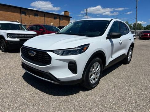 Certified 2023 Ford Escape Active AWD/4WD image 28