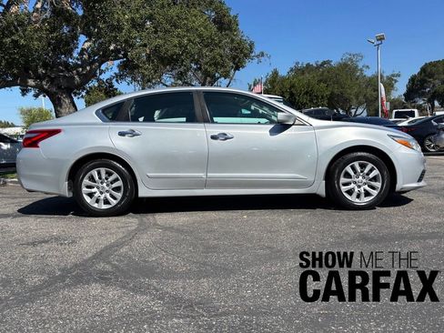Used 2016 Nissan Altima 2.5 S w/ Power Driver Seat Package FWD image 2
