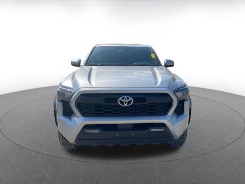 Used 2025 Toyota Tacoma TRD Off-Road image 3