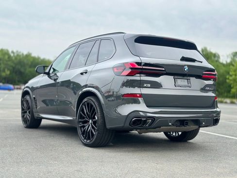 Used 2025 BMW X5 M60i AWD/4WD image 4
