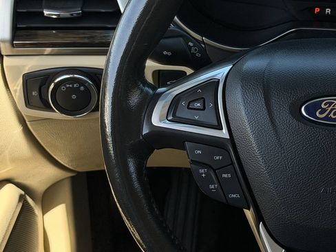Used 2013 Ford Fusion SE FWD image 15