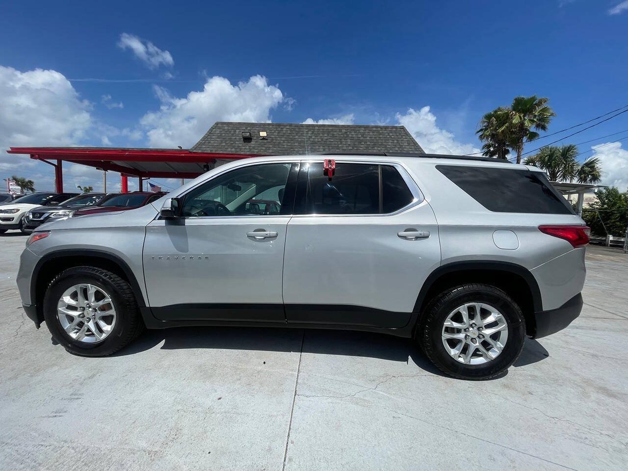 Used 2019 Chevrolet Traverse LT FWD image 15