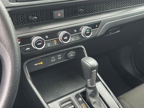 Certified 2025 Honda CR-V EX image 20