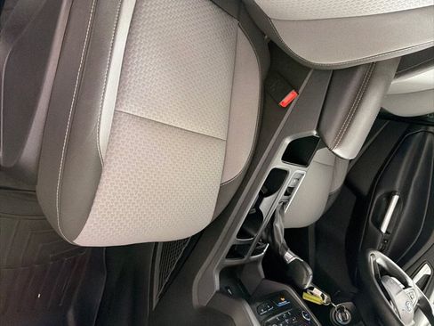 Used 2017 Ford Escape SE FWD image 20