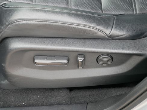 Used 2020 Honda CR-V Touring image 20